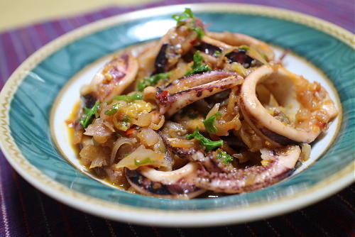 今日のキムチ料理レシピ：イカのキムチバター炒め