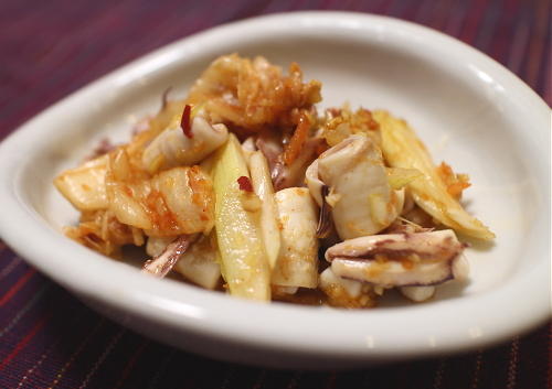 今日のキムチ料理レシピ：いかとキムチのさっと和え