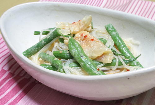 今日のキムチ料理レシピ：いんげんとキムチの春雨サラダ