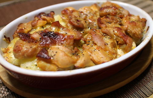今日のキムチ料理レシピ：鶏肉とジャガイモの重ね焼き