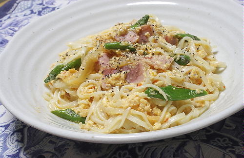 今日のキムチ料理レシピ：カルボナーラ風♪キムチうどん