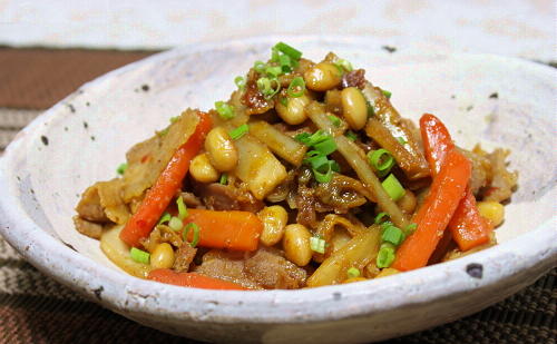 今日のキムチ料理レシピ：根菜とキムチの煮物