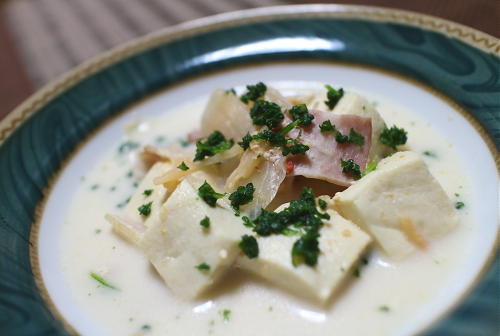 今日のキムチレシピ：高野豆腐とキムチのミルクスープ