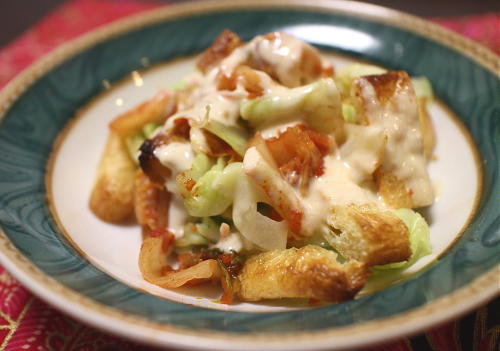 今日のキムチ料理レシピ：キャベツとキムチのホットサラダ