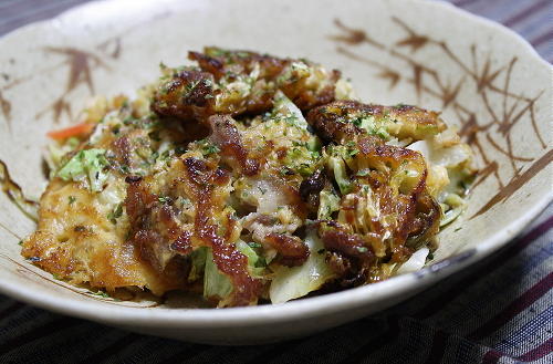 今日のキムチ料理レシピ：キャベツとキムチのミニお好み焼き風