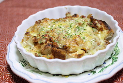 今日のキムチ料理レシピ：　味噌キムチパングラタン