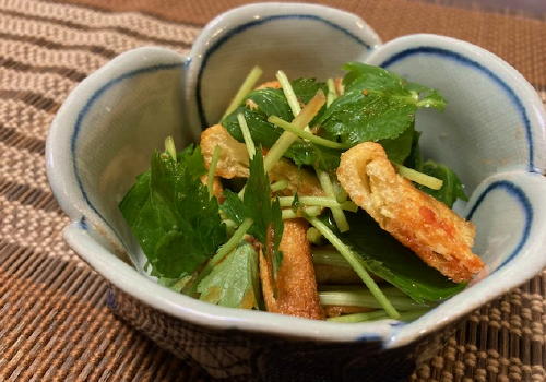 今日のキムチ料理レシピ：ミツバと油揚げのピリ辛和え