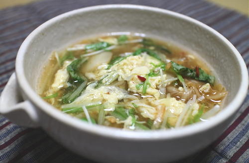 今日のキムチ料理レシピ：水菜とキムチのかきたま汁