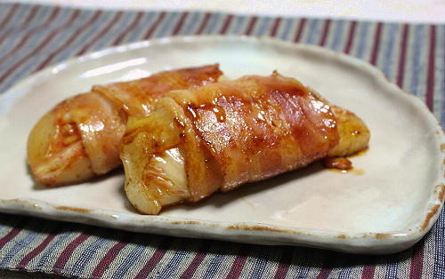 今日のキムチ料理レシピ：お餅とキムチのベーコン巻き
