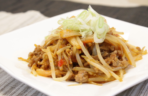 今日のキムチ料理レシピ：モヤシとキムチのひき肉あん