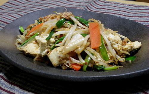 今日のキムチ料理レシピ：もやしと豆腐のキムチ炒め