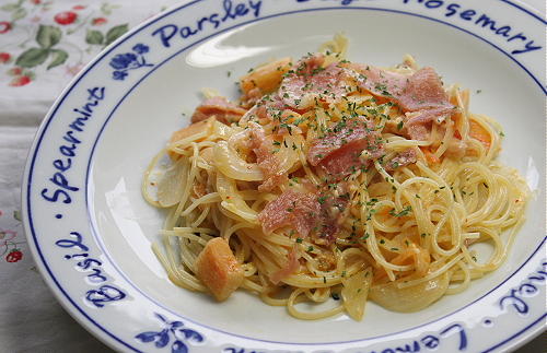 今日のキムチ料理レシピ：生ハムとキムチのクリームパスタ