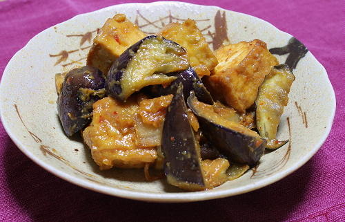 今日のキムチ料理レシピ： 厚揚げと茄子とキムチの味噌炒め