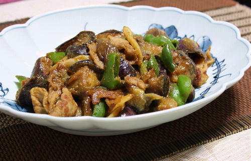 今日のキムチ料理レシピ：なすと豚肉とキムチの胡麻みそ炒め