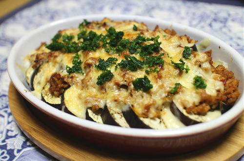 今日のキムチ料理レシピ：ナスのピリ辛トマト味噌グラタン