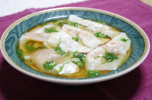 今日のキムチ料理レシピ：納豆キムチワンタンスープ