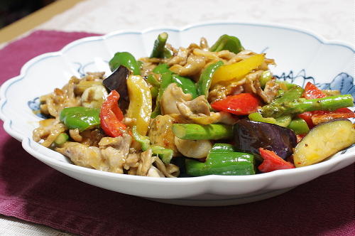 今日のキムチ料理レシピ：夏野菜と豚肉とキムチのオイスターマヨ炒め