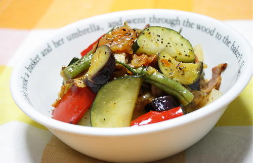 今日のキムチ料理レシピ：夏野菜とキムチの煮込み