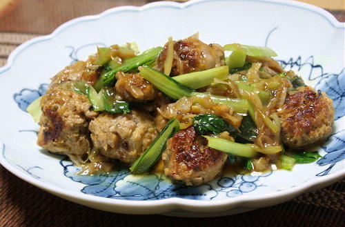 今日のキムチ料理レシピ：キムチ肉団子と小松菜のとろみあん