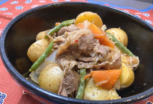 今日のキムチ料理レシピ：キムチ入り牛肉と新じゃがの煮物