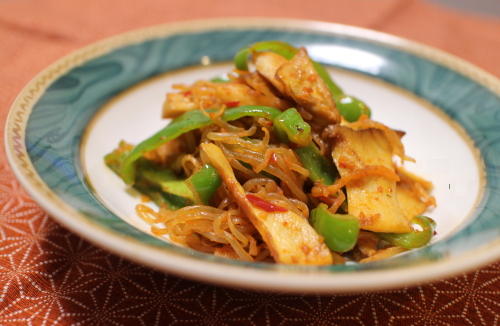 今日のキムチ料理レシピ：白滝のピリ辛コチュジャン炒め