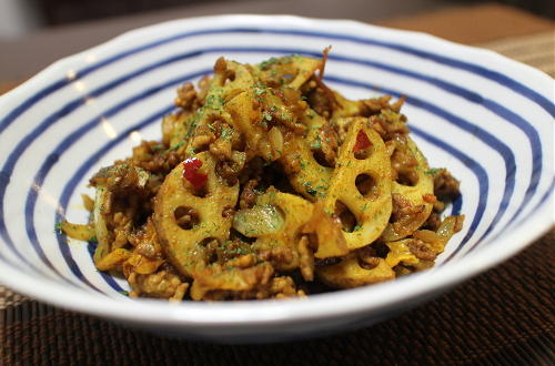 今日のキムチ料理レシピ：レンコンのキムチひき肉カレー