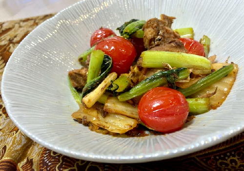 今日のキムチ料理レシピ：サバ缶と小松菜とキムチのカレー炒め
