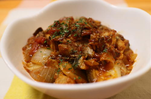 今日のキムチレシピ：サバ缶のトマトキムチカレー煮込み