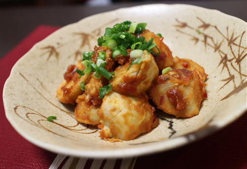 今日のキムチ料理レシピ：里芋のピリ辛甘味噌和え
