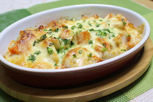 今日のキムチ料理レシピ：里芋と特選カクテキの味噌風味のチーズ焼き