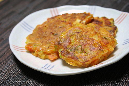 今日のキムチ料理レシピ：鮭とキムチの香味焼き