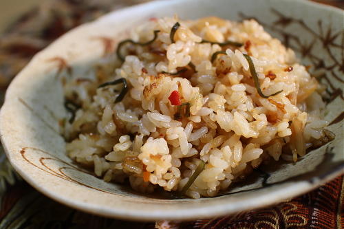 今日のキムチ料理レシピ：塩昆布と桜エビのキムチご飯