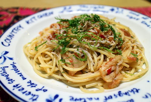 今日のキムチレシピ：しらすと梅のキムチスパゲティ