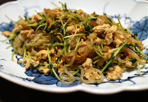 今日のキムチレシピ：しらたきの鶏ひきキムチ炒め