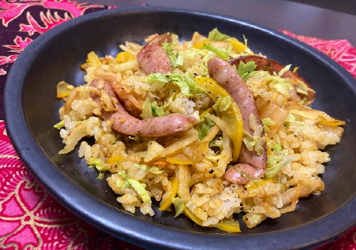 今日のキムチ料理レシピ：ソーセージとキムチのカレーチャーハン