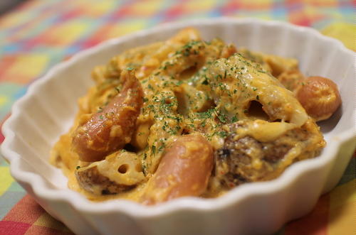 今日のキムチ料理レシピ：ソーセージとレンコンとキムチのグラタン