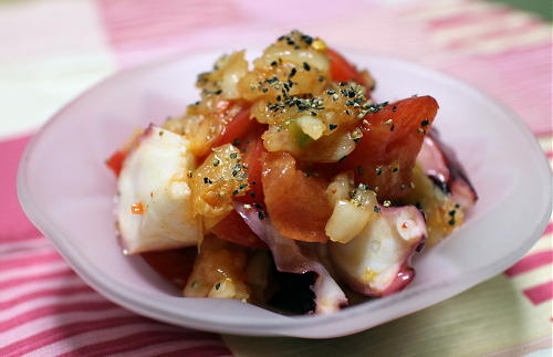 今日のキムチ料理レシピ：たことトマトのキムチ和え
