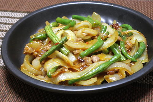 今日のキムチ料理レシピ：玉ねぎのピリ辛炒め