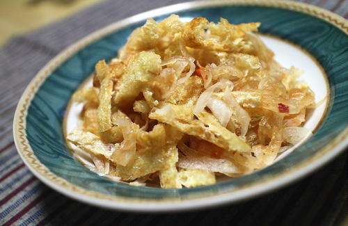 今日のキムチ料理レシピ：玉ねぎのピリ辛サラダ