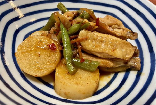 今日のキムチ料理レシピ：鶏手羽中と長芋のピリ辛ポン酢煮