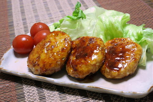 今日のキムチ料理レシピ：照り焼きキムチつくね