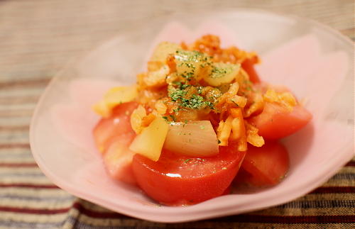 今日のキムチ料理レシピ：トマトのキムチらっきょうドレ