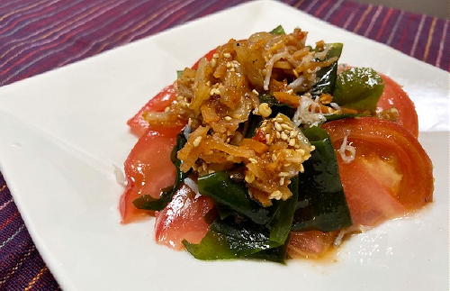 今日のキムチ料理レシピ：トマトとわかめのキムチサラダ