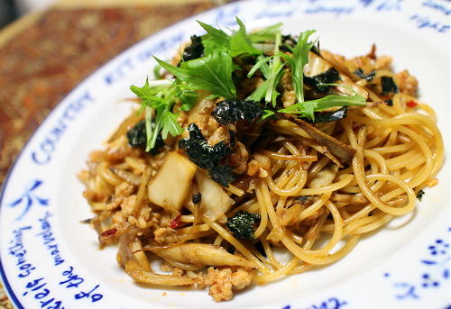 今日のキムチレシピ：鶏ごぼうキムチパスタ