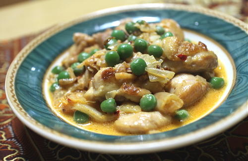 今日のキムチレシピ：鶏肉とキムチのスープ煮