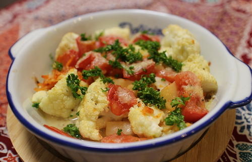 今日のキムチ料理レシピ：鶏肉とカリフラワーとキムチのトマトグラタン