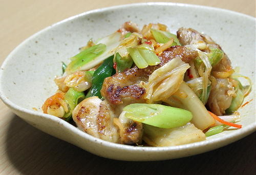 今日のキムチ料理レシピ：鶏肉のキムチ炒め