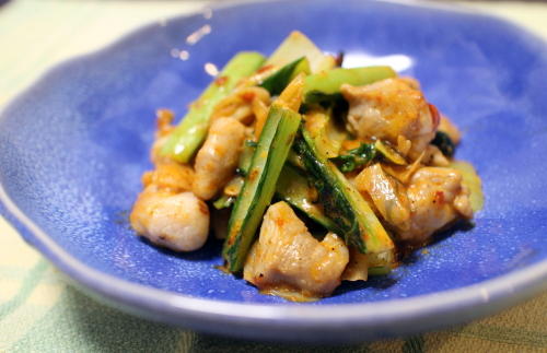 今日のキムチレシピ：鶏肉と小松菜のキムチマヨ炒め