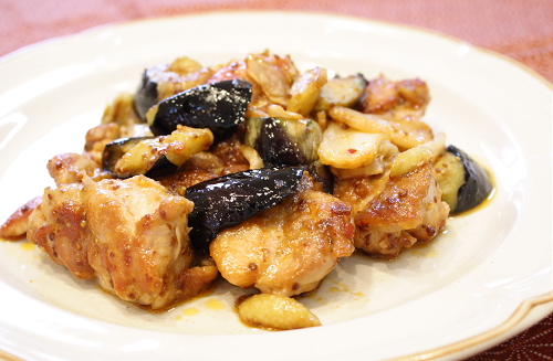 今日のキムチ料理レシピ：鶏肉とキムチの粒マスタード炒め