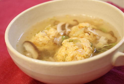 今日のキムチ料理レシピ：キムチ鶏肉団子スープ